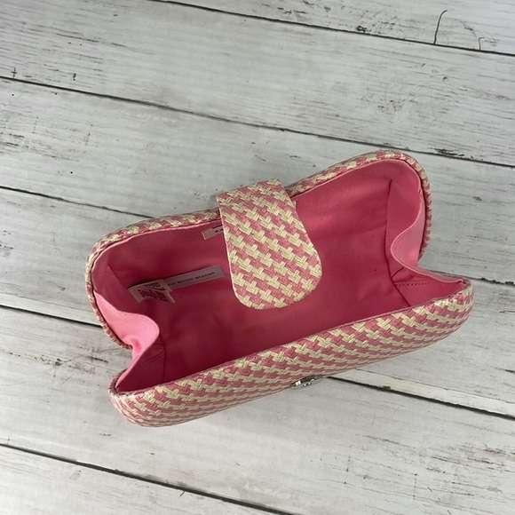 Banana Republic Vintage Cream and Pink Woven Hard Shell Clutch - Picture 12 of 12